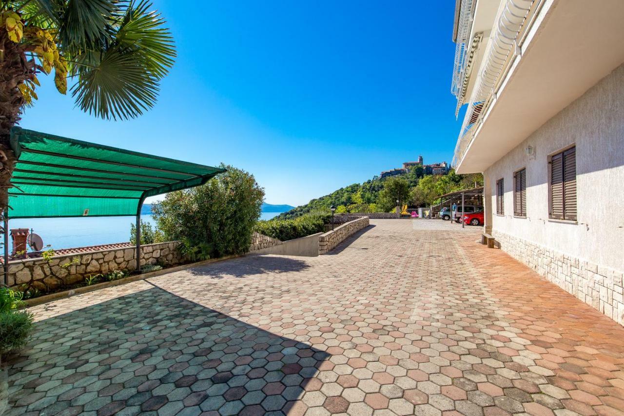 Apartments Davor Mošćenička Draga Exteriör bild