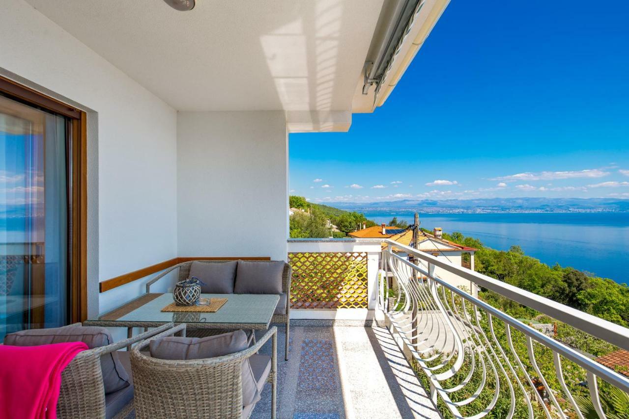 Apartments Davor Mošćenička Draga Exteriör bild